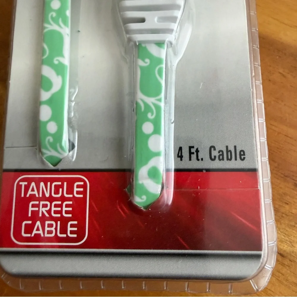 Wireless Gear sync‎ and charge Cable Micro USB 4 feet